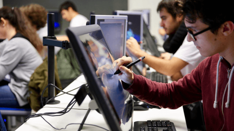 Cuatro becas en U-tad para los vecinos ‘excelentes’ de Las Rozas