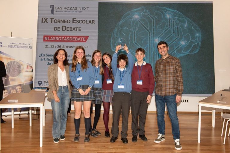 El colegio Punta Galea gana el Torneo Escolar de Debate