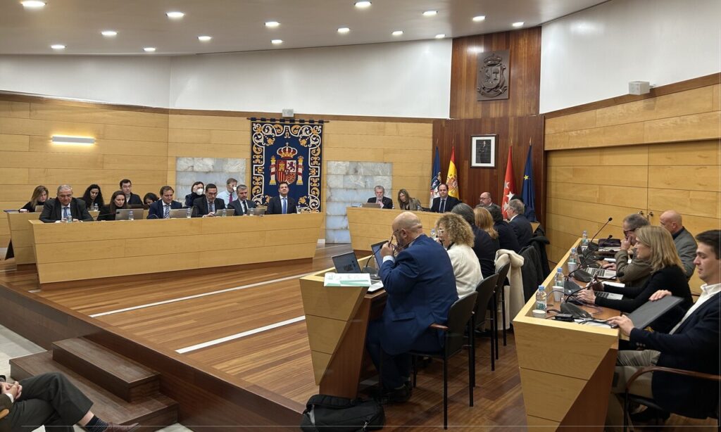 Regulación rodajes y brecha digital personas mayores