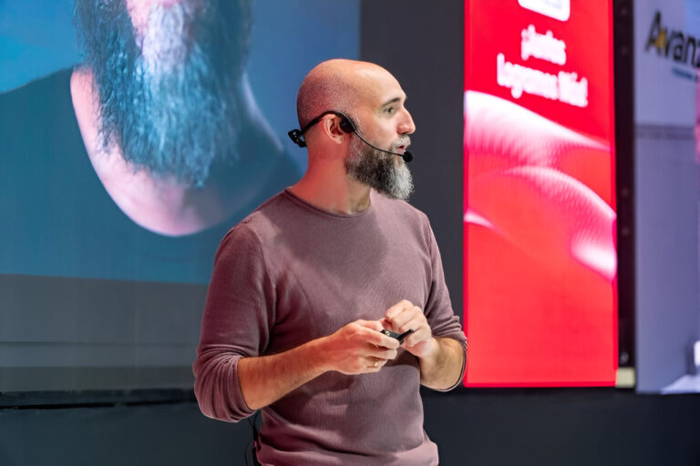 Jon Hernández